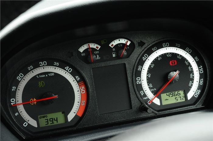 Skoda%20Fabia%20vRS%20(2003-2007)%20(16)