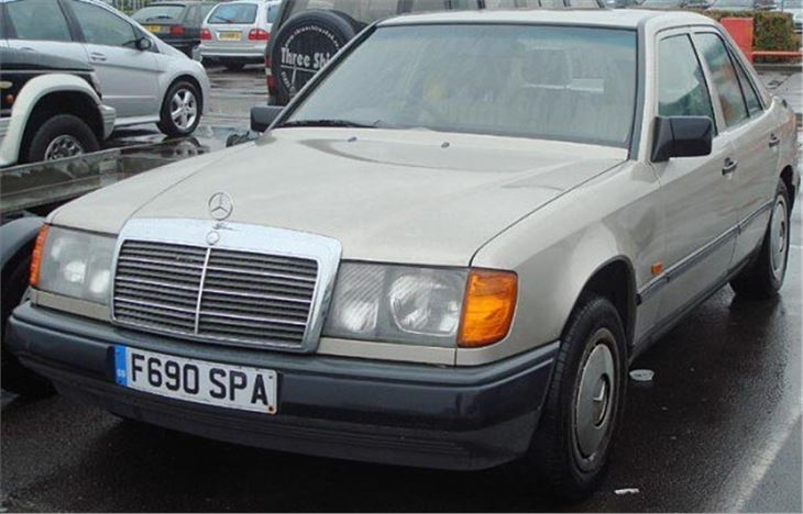 Home Car by Car MercedesBenz EClass W124 1985