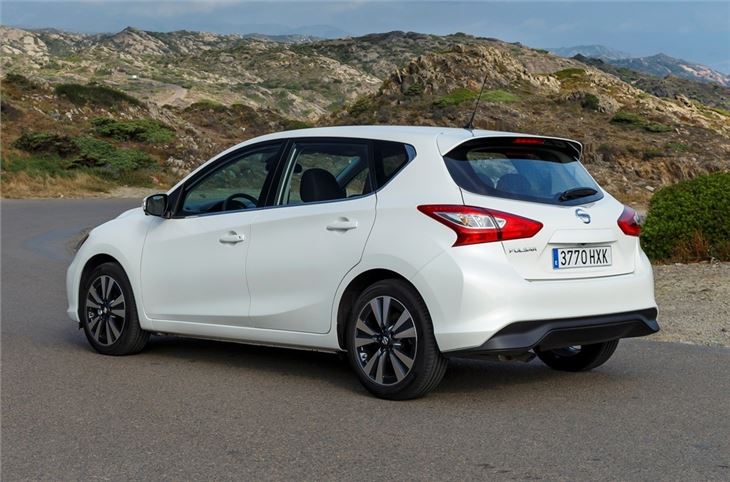 Nissan plusar