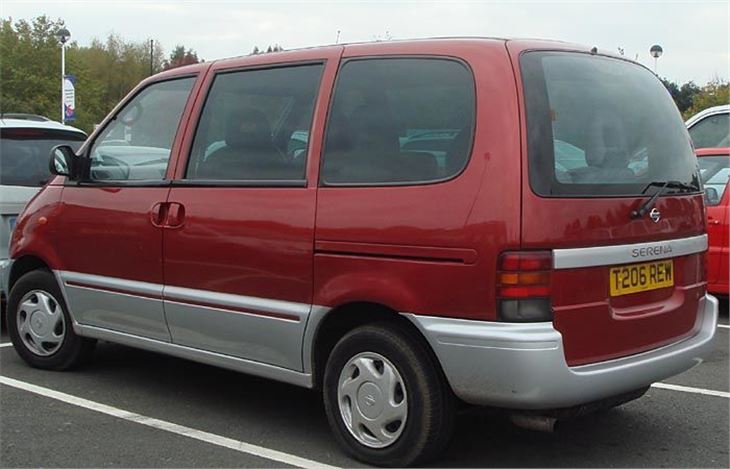 Nissan Serena 2000