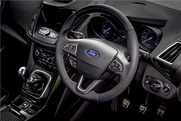 Ford Kuga Interior (2)