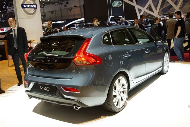 Volvo V40 (1)