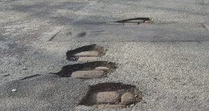 Pothole-related breakdowns at three-year high