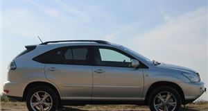 Lexus RX400h and GS450h hybrids available for hire