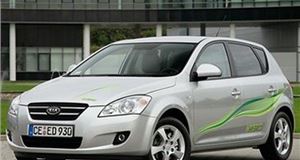 Four New Eco KIAs at Paris Show