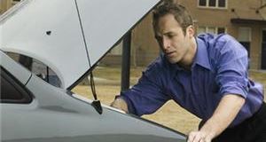 Drivers offered car advice on batteries