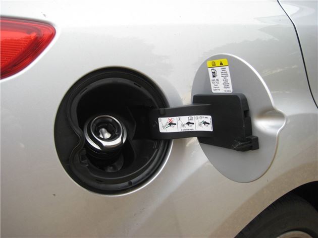 Ford focus diesel fuel filler cap #3