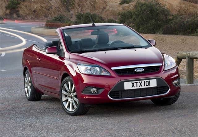 Cost to replace a ford focus windscreen #9