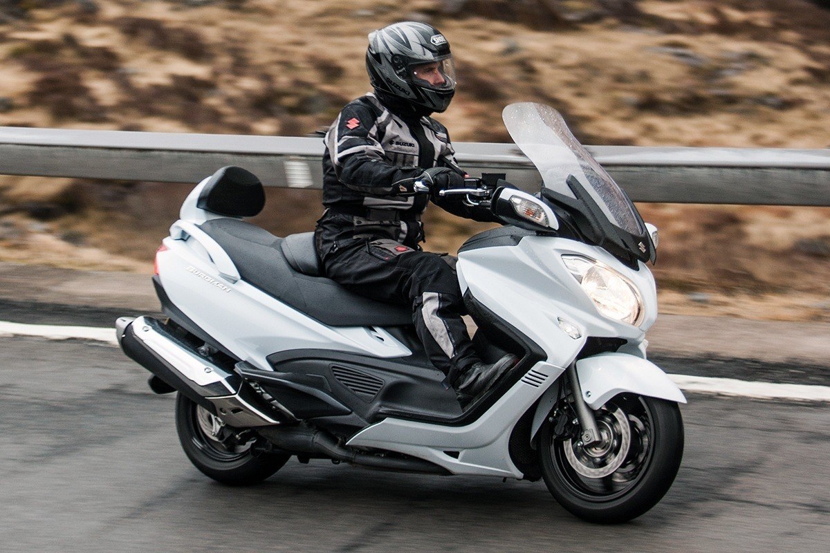 Review Suzuki Burgman 650 Executive 2016 Product