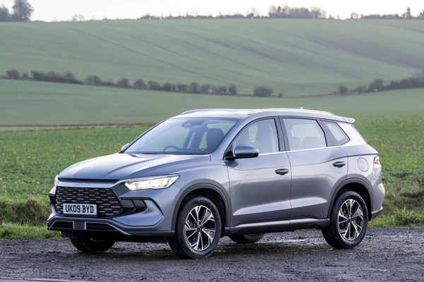 BYD Sealion 5: front view