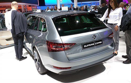 Skoda Superb Greenline (1)