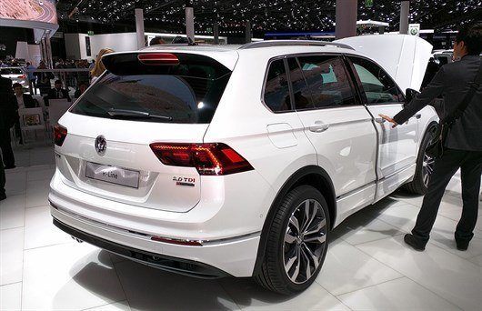 Volkswagen Tiguan (1)