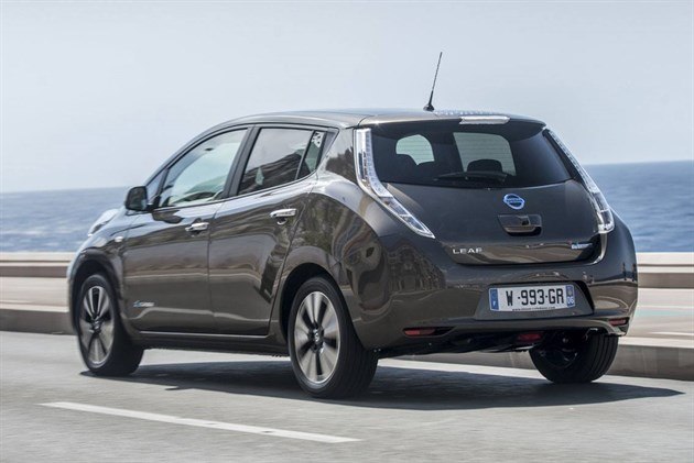 Hybrid Industries Now Offering Third Party Nissan Leaf Battery Pack Upgrades 160 Miles Per Charge For 6500 Nissan Leaf Nissan Battery Pack