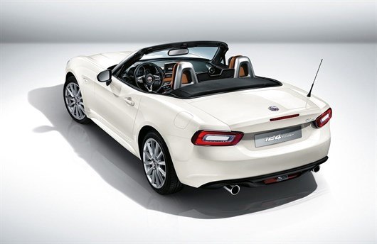 Fiat 124 Spider  (1)