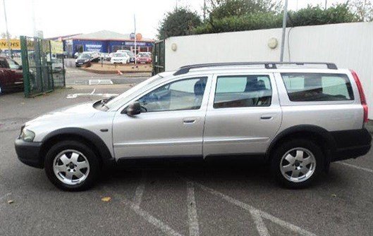 Volvo XC70 (1)