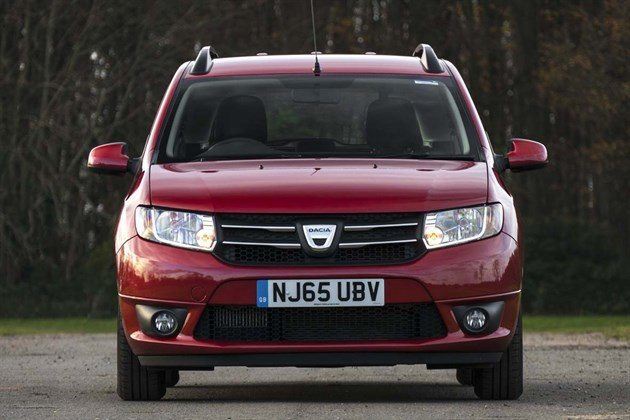 Dacia Logan MCV Head On