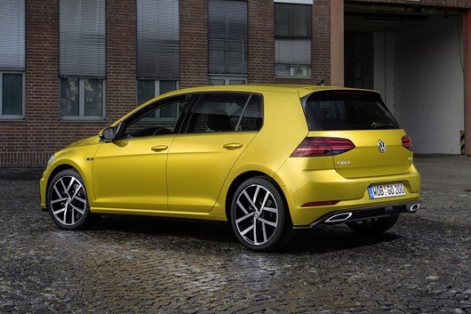 Volkswagen Golf 2017 (4)