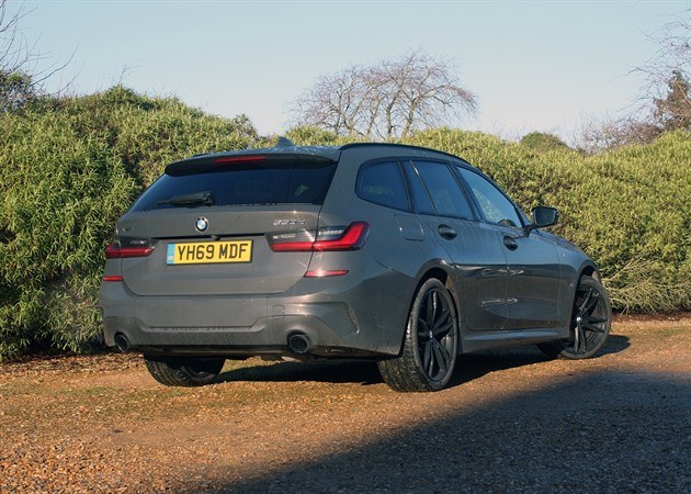 BMW 3 Series 330d 2