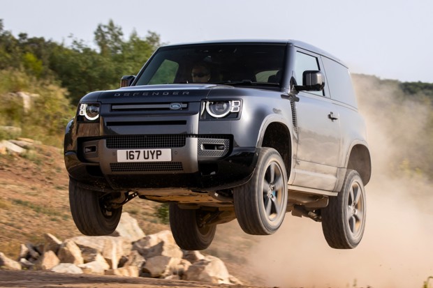 Land Rover Defender 90 dynamic off-road front three-quarter