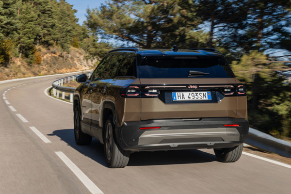 Jeep Compass: driving