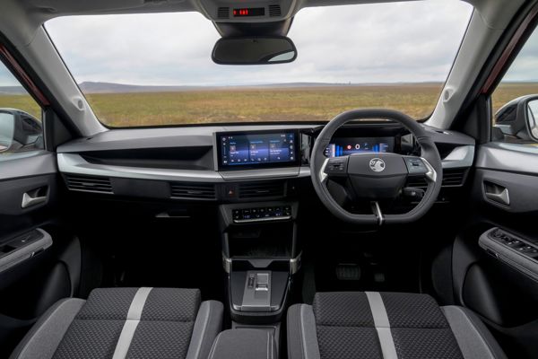 Vauxhall Frontera Electric review: full-width dashboard