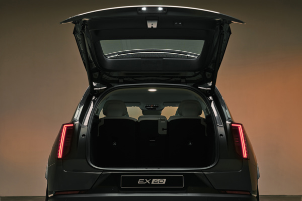 Volvo EX60 boot space