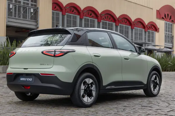 Geely EX2: rear view