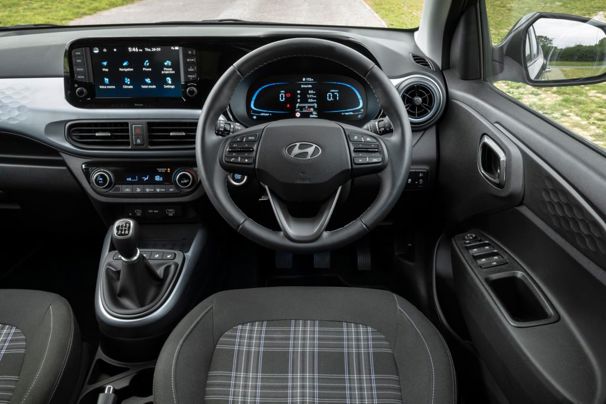 Hyundai i10 Review: Interior