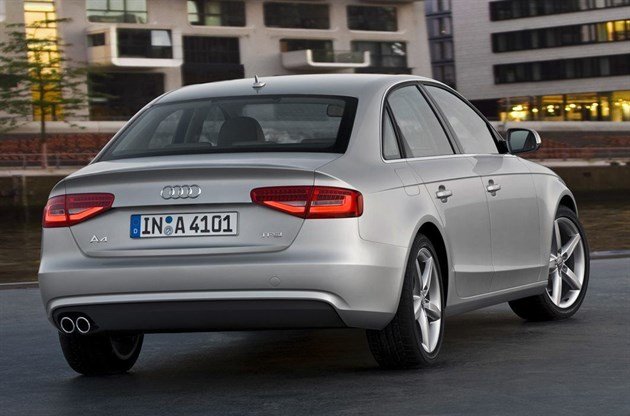 Audi A4 2012 (1)