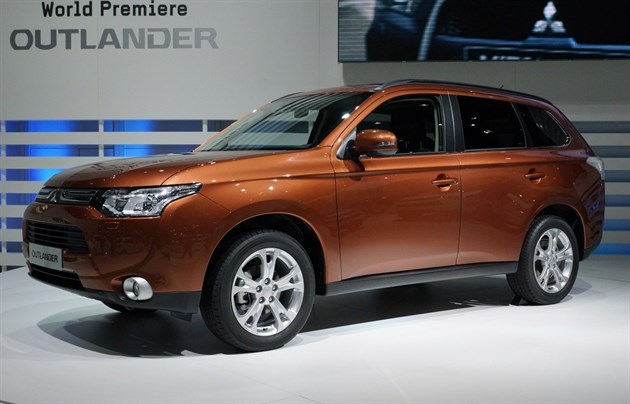 Mitsubishi Outlander (2)