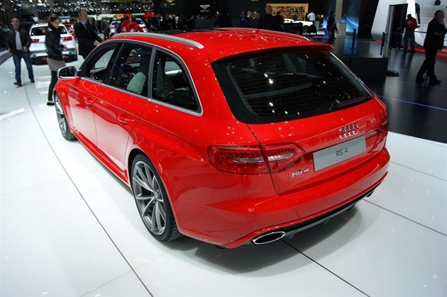 Gen 2012Audi RS4avant _2