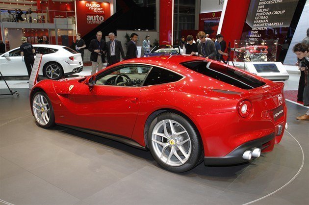 Ferrari F12 Berlinetta (1)