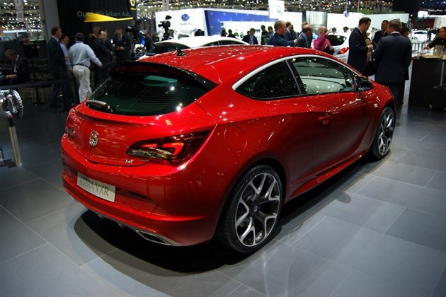 Vauxhall Astra VXR (1)