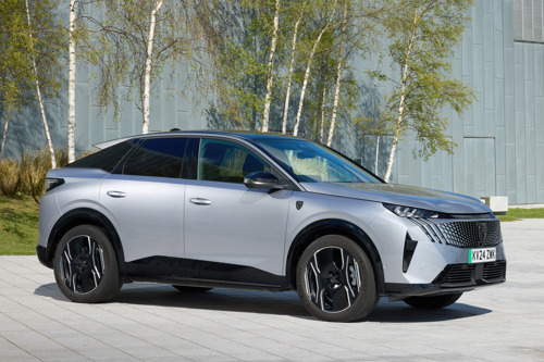 Peugeot E-3008