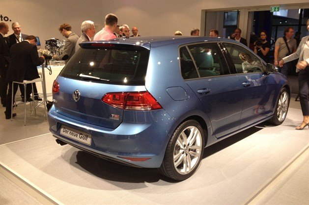 Volkswagen Golf Unveil (1)