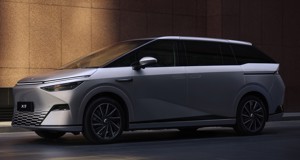 XPeng X9 seven-seater headed to UK