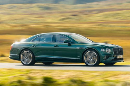 Bentley Flying Spur review: dynamic front three-quarter