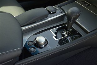 Lexus GS450h Gear Lever