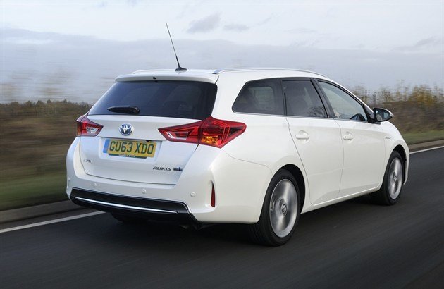 Toyota Auris Touring Sports Rear Tracking