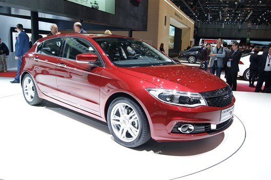 Qoros _3_hatchback