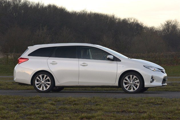 Toyota Auris Side