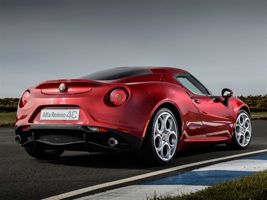 Alfa Romeo 4C (1)