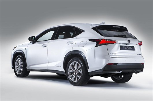 Lexus NX300h (2)