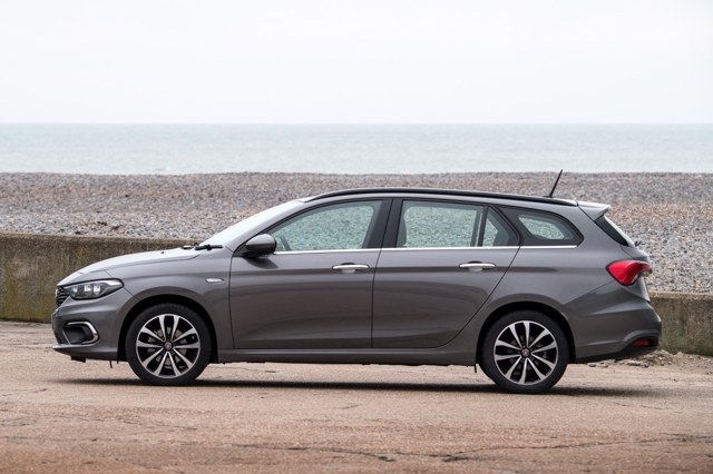 Fiat Tipo 2016 1.4 95HP Lounge specs, dimensions