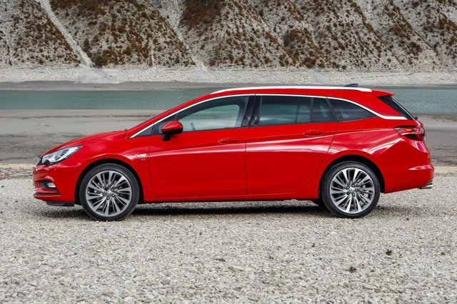 Specs for all Opel Astra K Sports Tourer versions