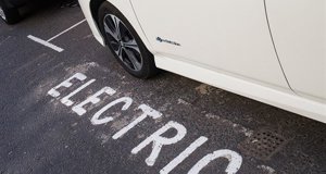 Take part in the HonestJohn.co.uk electric car buying survey