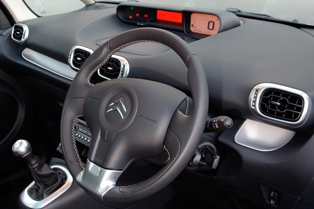 How to pair a mobile to the Bluetooth Audio System in a 2016 Citroen C3  Picasso 