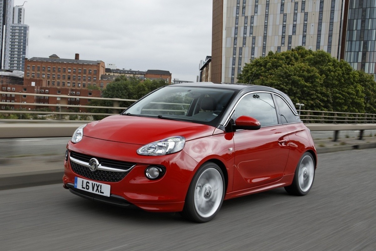 Opel Adam 2012 1.4 (2018, 2019) reviews, technical data, prices