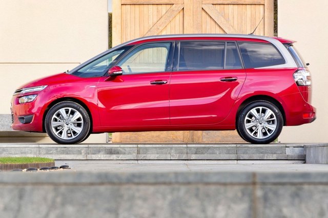 Review: the Citroen Grand C4 Picasso with three-cylinder turbo power  Reviews 2024