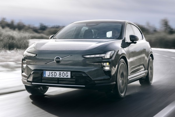 Volvo EX60 dynamic front three-quarter